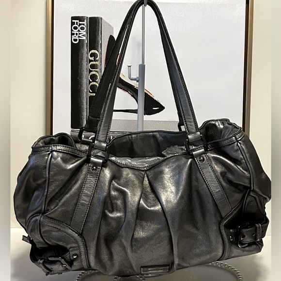 Burberry Silver Metallic Leather Should Bag Tote - Picture 4 of 15